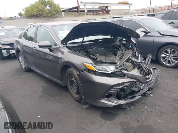 2020 Toyota Camry Hybrid LE z VIN 4T1C31AK6LU529780, wystawiony jako IAAI lot #42672539 z przebiegiem 60 540 mil mil oraz . Historia ofert i sprzedaży dostępna na DreamBid. Obrazek 1.