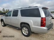 ✅ 2013 Chevrolet Suburban LT • VIN: 1GNSKJE75DR156736 • Lot: 79581474. Wystawiony na Copart z przebiegiem 77 578 mil. Bezpłatny archiwum sprzedaży aukcyjnych z USA i szczegółowy raport historii pojazdu na DreamBid. Zdjęcie 2.