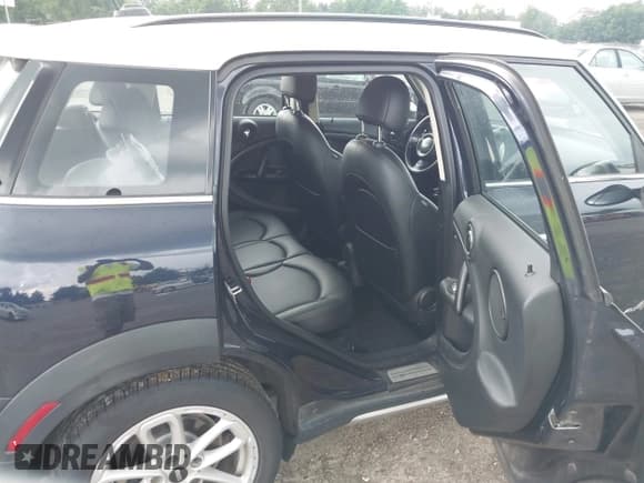 ✅ 2016 MINI Countryman S • VIN: WMWZC5C51GWU04173 • Lot: 42620287. Listed on IAAI with 96,392 mi. Free auction sales archive from the USA and detailed vehicle history report at DreamBid. Image 8.