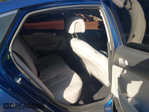 ✅ 2016 Hyundai Sonata SE • VIN: 5NPE24AF4GH386798 • Лот: 40932721. Опубликован ранее на IAAI с пробегом 115 895 миль. Бесплатный доступ к архиву аукционных продаж из США и подробный отчёт об истории автомобиля на DreamBid. Изображение 8.