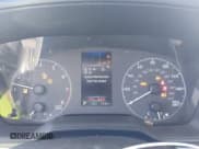 ✅ 2025 Toyota Corolla Cross L • VIN: 7MUAAAAG2SV132377 • Lot: 42864709. Wystawiony na IAAI z przebiegiem 7 286 mil. Bezpłatny archiwum sprzedaży aukcyjnych z USA i szczegółowy raport historii pojazdu na DreamBid. Zdjęcie 7.