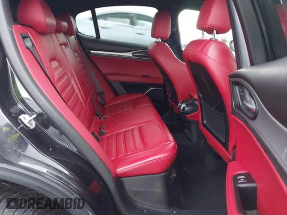 ✅ 2018 Alfa Romeo Stelvio Ti Sport • VIN: ZASFAKNN9J7C01712 • Лот: 43641509. Опубликован ранее на IAAI с пробегом 110 018 миль. Бесплатный доступ к архиву аукционных продаж из США и подробный отчёт об истории автомобиля на DreamBid. Изображение 8.