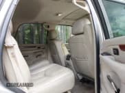 ✅ 2004 Cadillac Escalade • VIN: 1GYEK63NX4R224527 • Lot: 43147793. Listed on IAAI with 210,700 mi. Free auction sales archive from the USA and detailed vehicle history report at DreamBid. Image 8.