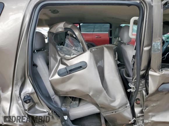 ✅ 2005 Ford Explorer XLT • VIN: 1FMZU63K35UB48991 • Lot: 67287335. Wystawiony na Copart z przebiegiem Nie podano. Bezpłatny archiwum sprzedaży aukcyjnych z USA i szczegółowy raport historii pojazdu na DreamBid. Zdjęcie 10.