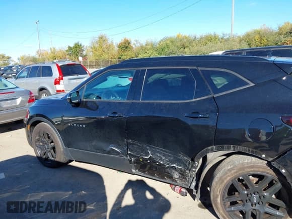 ✅ 2020 Chevrolet Blazer LT • VIN: 3GNKBHRS4LS604743 • Lot: 43462136. Listed on IAAI with 52,127 mi. Free auction sales archive from the USA and detailed vehicle history report at DreamBid. Image 14.