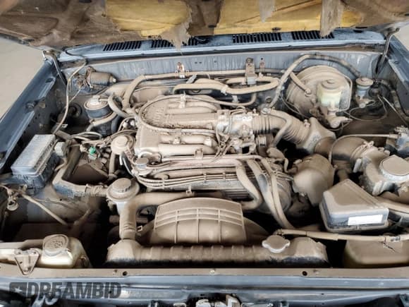 ✅ 1989 Toyota Pickup DLX • VIN: JT4VN01DXK2000300 • Lot: 85559725. Listed on Copart with Not provided. Free auction sales archive from the USA and detailed vehicle history report at DreamBid. Image 13.