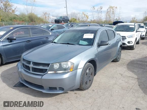 ✅ 2009 Dodge Avenger SE • VIN: 1B3LC46B19N528474 • Лот: 43554440. Опубликован ранее на IAAI с пробегом 255 509 миль. Бесплатный доступ к архиву аукционных продаж из США и подробный отчёт об истории автомобиля на DreamBid. Изображение 2.