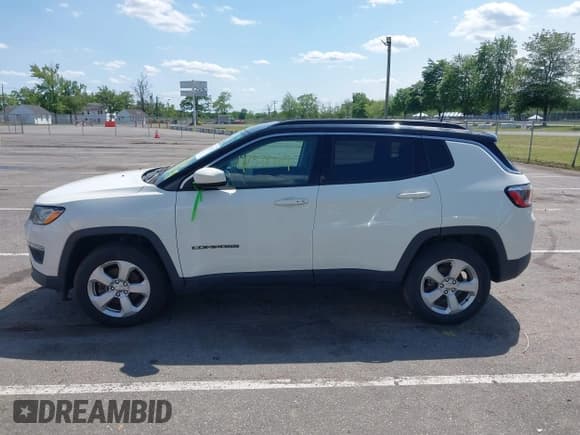 ✅ 2018 Jeep Compass Latitude • VIN: 3C4NJDBB2JT328209 • Lot: 42378767. Listed on IAAI with 94,239 mi. Free auction sales archive from the USA and detailed vehicle history report at DreamBid. Image 14.