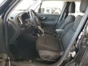 ✅ 2022 Jeep Renegade Latitude • VIN: ZACNJDB18NPN73453 • Лот: 68222145. Опубликован ранее на Copart с пробегом 32 988 миль. Бесплатный доступ к архиву аукционных продаж из США и подробный отчёт об истории автомобиля на DreamBid. Изображение 7.