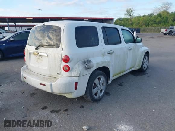 ✅ 2007 Chevrolet HHR LS • VIN: 3GNDA13D17S607005 • Lot: 41981234. Listed on IAAI with 117,337 mi. Free auction sales archive from the USA and detailed vehicle history report at DreamBid. Image 4.