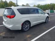 ✅ 2017 Chrysler Pacifica Limited • VIN: 2C4RC1GG5HR570312 • Lot: 43376621. Listed on IAAI with 175,334 mi. Free auction sales archive from the USA and detailed vehicle history report at DreamBid. Image 4.