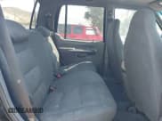 ✅ 2001 Ford Explorer Sport Trac • VIN: 1FMZU77E91UB34713 • Lot: 42754266. Wystawiony na IAAI z przebiegiem 234 203 mil. Bezpłatny archiwum sprzedaży aukcyjnych z USA i szczegółowy raport historii pojazdu na DreamBid. Zdjęcie 8.