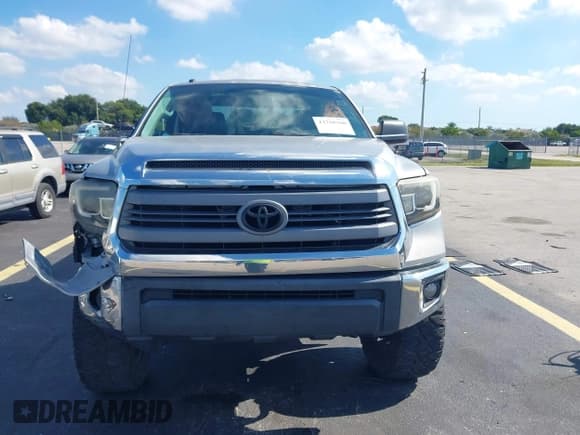 ✅ 2014 Toyota Tundra SR5 • VIN: 5TFRM5F18EX073513 • Lot: 43738760. Listed on IAAI with 92,586 mi. Free auction sales archive from the USA and detailed vehicle history report at DreamBid. Image 12.
