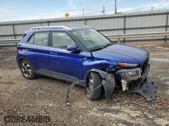 ✅ 2024 Hyundai Venue SEL • VIN: KMHRC8A38RU284095 • Lot: 58979905. Listed on Copart with 17,646 mi. Free auction sales archive from the USA and detailed vehicle history report at DreamBid. Image 4.