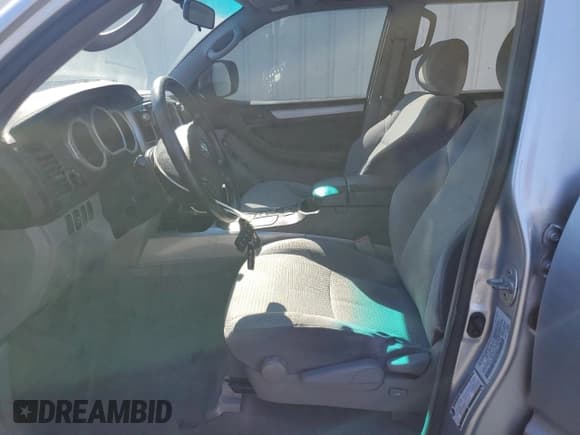 ✅ 2005 Toyota 4Runner SR5 • VIN: JTEBT14R550056839 • Лот: 86057235. Опубликован ранее на Copart с пробегом 144 110 миль. Бесплатный доступ к архиву аукционных продаж из США и подробный отчёт об истории автомобиля на DreamBid. Изображение 7.