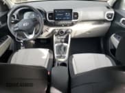 ✅ 2025 Hyundai Venue SEL • VIN: KMHRC8A37SU392200 • Lot: 91981335. Wystawiony na Copart z przebiegiem 926 mil. Bezpłatny archiwum sprzedaży aukcyjnych z USA i szczegółowy raport historii pojazdu na DreamBid. Zdjęcie 8.