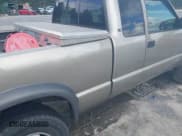 ✅ 2001 Chevrolet S-10 LS ZR2 • VIN: 1GCCT19W618149436 • Лот: 42692715. Опубликован ранее на IAAI с пробегом 197 853 миль. Бесплатный доступ к архиву аукционных продаж из США и подробный отчёт об истории автомобиля на DreamBid. Изображение 6.