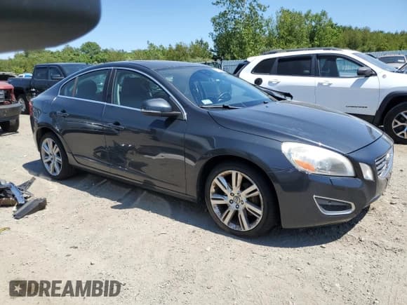 ✅ 2013 Volvo S60 T6 R-Design Platinum • VIN: YV1902FH3D2174231 • Лот: 68152355. Опубликован ранее на Copart с пробегом 156 831 миль. Бесплатный доступ к архиву аукционных продаж из США и подробный отчёт об истории автомобиля на DreamBid. Изображение 4.