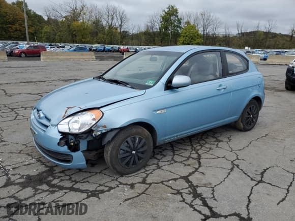 ✅ 2010 Hyundai Accent GS • VIN: KMHCM3AC4AU184084 • Лот: 86668675. Опубликован ранее на Copart с пробегом 130 465 миль. Бесплатный доступ к архиву аукционных продаж из США и подробный отчёт об истории автомобиля на DreamBid. Изображение 1.