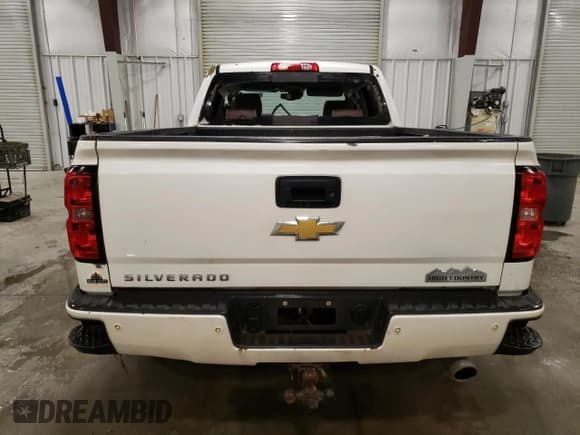 ✅ 2014 Chevrolet Silverado 1500 High Country • VIN: 3GCUKTEJ1EG353512 • Лот: 84939764. Опубликован ранее на Copart с пробегом 162 498 миль. Бесплатный доступ к архиву аукционных продаж из США и подробный отчёт об истории автомобиля на DreamBid. Изображение 6.