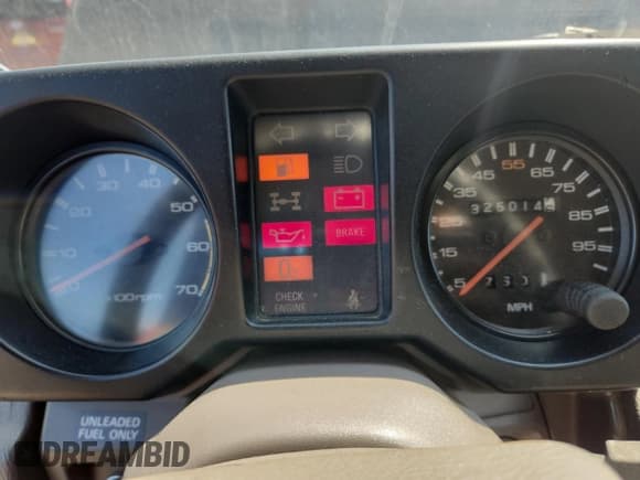 ✅ 1988 Isuzu Trooper • VIN: JACCH58EXJ7906750 • Lot: 67598475. Listed on Copart with 325,014 mi. Free auction sales archive from the USA and detailed vehicle history report at DreamBid. Image 9.