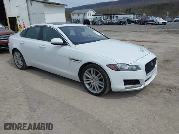 ✅ 2016 Jaguar XF 35t Prestige • VIN: SAJBK4BV4GCY21695 • Lot: 42011617. Wystawiony na IAAI z przebiegiem 91 325 mil. Bezpłatny archiwum sprzedaży aukcyjnych z USA i szczegółowy raport historii pojazdu na DreamBid. Zdjęcie 1.
