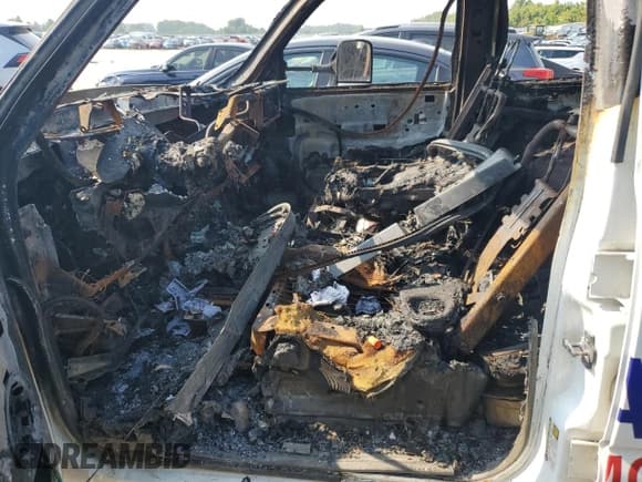 ✅ 2004 Chevrolet Silverado 2500HD LT • VIN: 1GCHC23U74F262251 • Lot: 67716474. Listed on Copart with Not provided. Free auction sales archive from the USA and detailed vehicle history report at DreamBid. Image 7.