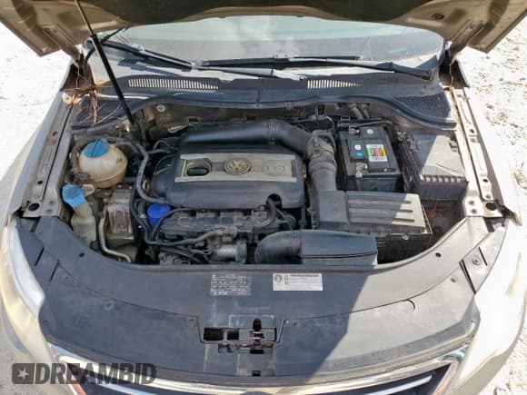 ✅ 2011 Volkswagen CC Sport • VIN: WVWMN7AN3BE720579 • Lot: 86431025. Wystawiony na Copart z przebiegiem 190 687 mil. Bezpłatny archiwum sprzedaży aukcyjnych z USA i szczegółowy raport historii pojazdu na DreamBid. Zdjęcie 11.