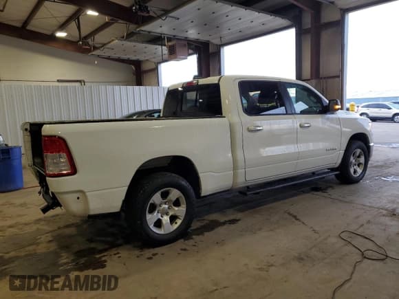 ✅ 2019 Ram 1500 Big Horn • VIN: 1C6SRFMTXKN545951 • Lot: 93445805. Wystawiony na Copart z przebiegiem 88 004 mil. Bezpłatny archiwum sprzedaży aukcyjnych z USA i szczegółowy raport historii pojazdu na DreamBid. Zdjęcie 3.