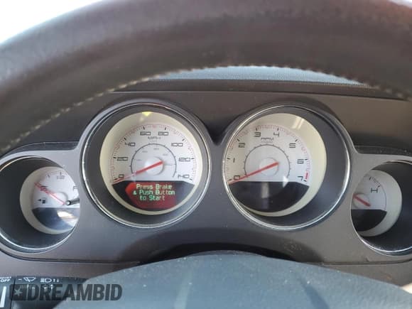 ✅ 2012 Dodge Challenger SXT Plus • VIN: 2C3CDYAG8CH141480 • Lot: 46976744. Wystawiony na Copart z przebiegiem Nie podano. Bezpłatny archiwum sprzedaży aukcyjnych z USA i szczegółowy raport historii pojazdu na DreamBid. Zdjęcie 9.