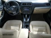 ✅ 2013 Volkswagen Jetta SE • VIN: 3VWDX7AJ2DM254273 • Lot: 49762265. Wystawiony na Copart z przebiegiem 135 012 mil. Bezpłatny archiwum sprzedaży aukcyjnych z USA i szczegółowy raport historii pojazdu na DreamBid. Zdjęcie 8.