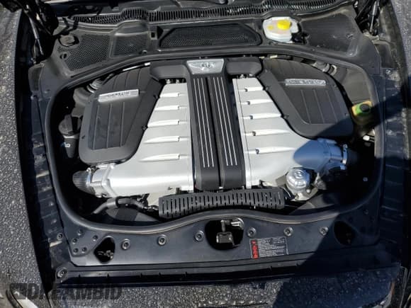 ✅ 2014 Bentley Flying Spur • VIN: SCBEC9ZA6EC086307 • Lot: 45542904. Wystawiony na Copart z przebiegiem 31 344 mil. Bezpłatny archiwum sprzedaży aukcyjnych z USA i szczegółowy raport historii pojazdu na DreamBid. Zdjęcie 11.