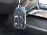 ✅ 2020 Chevrolet Silverado 1500 RST • VIN: 1GCUYEED4LZ372590 • Lot: 43437143. Wystawiony na IAAI z przebiegiem 59 074 mil. Bezpłatny archiwum sprzedaży aukcyjnych z USA i szczegółowy raport historii pojazdu na DreamBid. Zdjęcie 11.