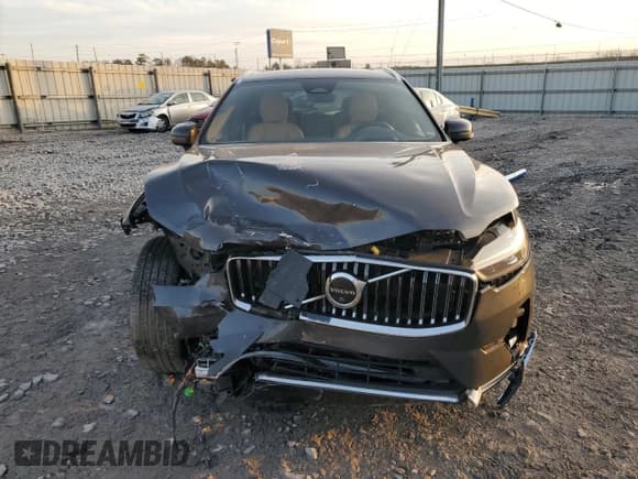 ✅ 2022 Volvo XC60 Inscription • VIN: YV4L12DL5N1911238 • Lot: 42946165. Wystawiony na Copart z przebiegiem 38 728 mil. Bezpłatny archiwum sprzedaży aukcyjnych z USA i szczegółowy raport historii pojazdu na DreamBid. Zdjęcie 5.