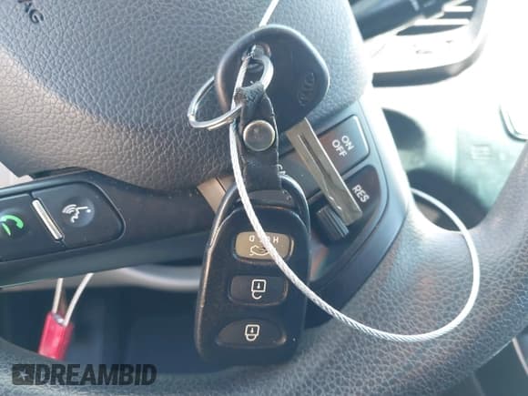 ✅ 2011 Kia Optima LX • VIN: KNAGM4A76B5103531 • Лот: 43456540. Опубликован ранее на IAAI с пробегом 125 683 миль. Бесплатный доступ к архиву аукционных продаж из США и подробный отчёт об истории автомобиля на DreamBid. Изображение 11.