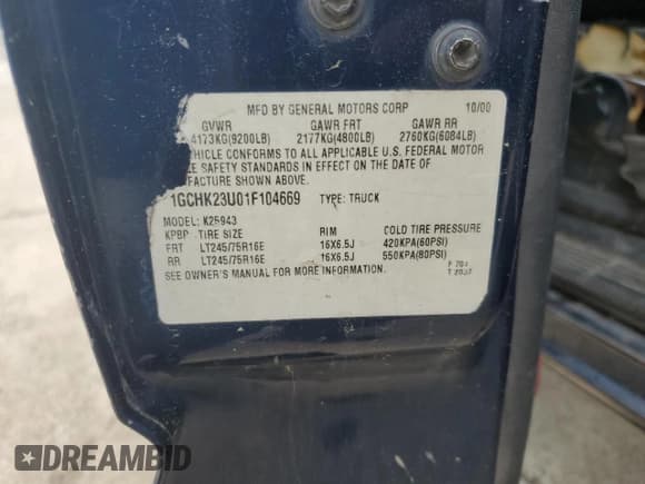 ✅ 2001 Chevrolet Silverado 2500HD LS • VIN: 1GCHK23U01F104669 • Lot: 47504345. Wystawiony na Copart z przebiegiem Nie podano. Bezpłatny archiwum sprzedaży aukcyjnych z USA i szczegółowy raport historii pojazdu na DreamBid. Zdjęcie 12.