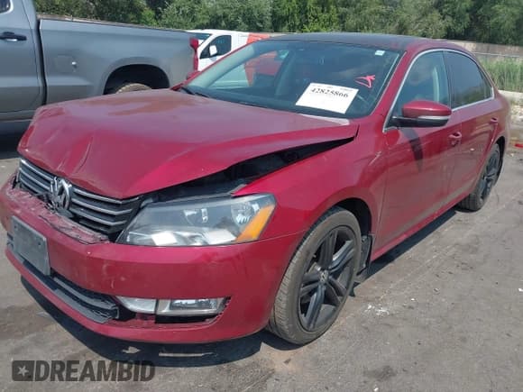 ✅ 2015 Volkswagen Passat SEL Premium • VIN: 1VWCV7A37FC045117 • Lot: 42825866. Listed on IAAI with 38,165 mi. Free auction sales archive from the USA and detailed vehicle history report at DreamBid. Image 17.