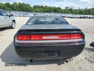 ✅ 2010 Dodge Challenger R/T • VIN: 2B3CJ5DT5AH264857 • Lot: 74077774. Wystawiony na Copart z przebiegiem 107 179 mil. Bezpłatny archiwum sprzedaży aukcyjnych z USA i szczegółowy raport historii pojazdu na DreamBid. Zdjęcie 6.