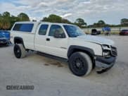 ✅ 2006 Chevrolet Silverado 2500HD Work Truck • VIN: 1GCHK29U06E267732 • Лот: 94176845. Опубликован ранее на Copart с пробегом 263 404 миль. Бесплатный доступ к архиву аукционных продаж из США и подробный отчёт об истории автомобиля на DreamBid. Изображение 4.