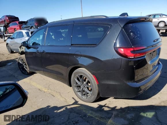 ✅ 2023 Chrysler Pacifica Touring L • VIN: 2C4RC1BG3PR603667 • Lot: 87314715. Wystawiony na Copart z przebiegiem 39 647 mil. Bezpłatny archiwum sprzedaży aukcyjnych z USA i szczegółowy raport historii pojazdu na DreamBid. Zdjęcie 2.