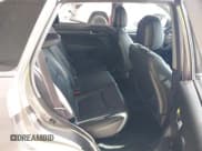 ✅ 2011 Kia Sorento SX • VIN: 5XYKW4A23BG135324 • Lot: 43900649. Listed on IAAI with 276,749 mi. Free auction sales archive from the USA and detailed vehicle history report at DreamBid. Image 8.