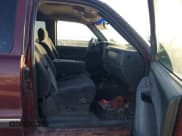 ✅ 1999 Chevrolet Silverado 1500 LS • VIN: 2GCEK19V0X1106323 • Lot: 43674068. Listed on IAAI with 154,869 mi. Free auction sales archive from the USA and detailed vehicle history report at DreamBid. Image 5.