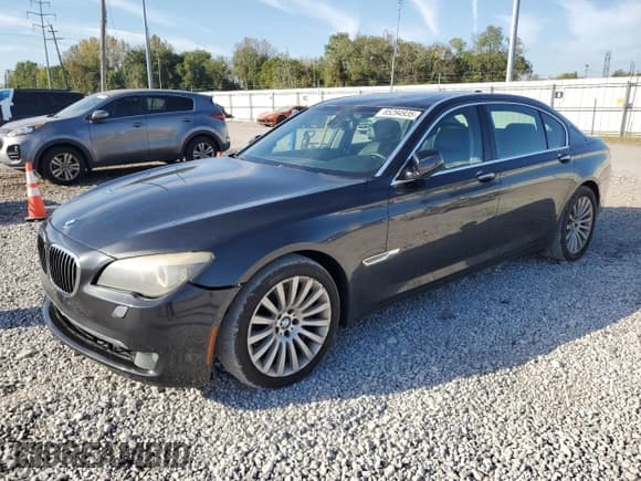 ✅ 2009 BMW 7 Series 750Li • VIN: WBAKB835X9CY61137 • Lot: 85294935. Listed on Copart with 139,231 mi. Free auction sales archive from the USA and detailed vehicle history report at DreamBid. Image 1.