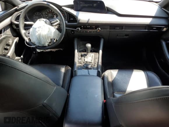 ✅ 2022 Mazda 3 Premium • VIN: JM1BPBML7N1501067 • Лот: 56142035. Опубликован ранее на Copart с пробегом 43 635 миль. Бесплатный доступ к архиву аукционных продаж из США и подробный отчёт об истории автомобиля на DreamBid. Изображение 8.