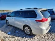 ✅ 2012 Toyota Sienna XLE • VIN: 5TDYK3DC1CS260573 • Лот: 89514755. Опубликован ранее на Copart с пробегом 137 699 миль. Бесплатный доступ к архиву аукционных продаж из США и подробный отчёт об истории автомобиля на DreamBid. Изображение 2.