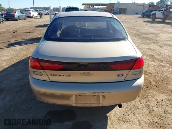 ✅ 1998 Ford Escort • VIN: 1FALP10P9WW106311 • Lot: 43613665. Listed on IAAI with 159,878 mi. Free auction sales archive from the USA and detailed vehicle history report at DreamBid. Image 12.