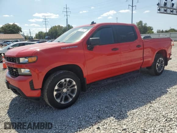 ✅ 2020 Chevrolet Silverado 1500 Custom • VIN: 1GCUYBEF4LZ305150 • Lot: 80025655. Wystawiony na Copart z przebiegiem 46 398 mil. Bezpłatny archiwum sprzedaży aukcyjnych z USA i szczegółowy raport historii pojazdu na DreamBid. Zdjęcie 1.