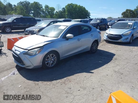 ✅ 2019 Toyota Yaris L • VIN: 3MYDLBYV1KY518746 • Lot: 42727899. Listed on IAAI with 178,000 mi. Free auction sales archive from the USA and detailed vehicle history report at DreamBid. Image 17.