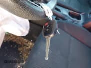 ✅ 2017 Toyota RAV4 LE • VIN: JTMZFREV3HJ101327 • Lot: 43622355. Wystawiony na IAAI z przebiegiem 77 830 mil. Bezpłatny archiwum sprzedaży aukcyjnych z USA i szczegółowy raport historii pojazdu na DreamBid. Zdjęcie 11.