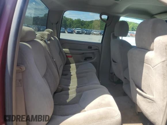 ✅ 2005 Chevrolet Silverado 1500 LS • VIN: 2GCEC13T751246693 • Лот: 70183244. Опубликован ранее на Copart с пробегом 297 210 миль. Бесплатный доступ к архиву аукционных продаж из США и подробный отчёт об истории автомобиля на DreamBid. Изображение 11.